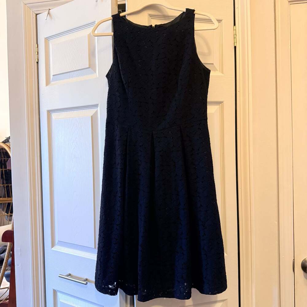 Jones Wear Black Lace Fit and Flare Sleeveless Lined Dress Size 10 LIKE NEW